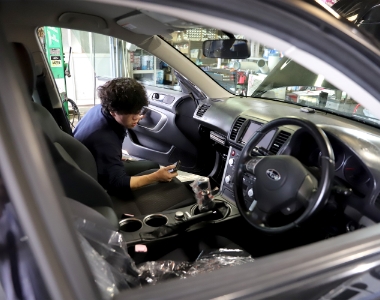 藤田自動車 本社の整備風景